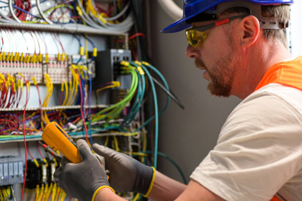 Best Licensed Electrician  in Madisonville, LA